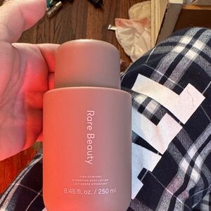 Rare Beauty Hydrating Body Lotion - Tan